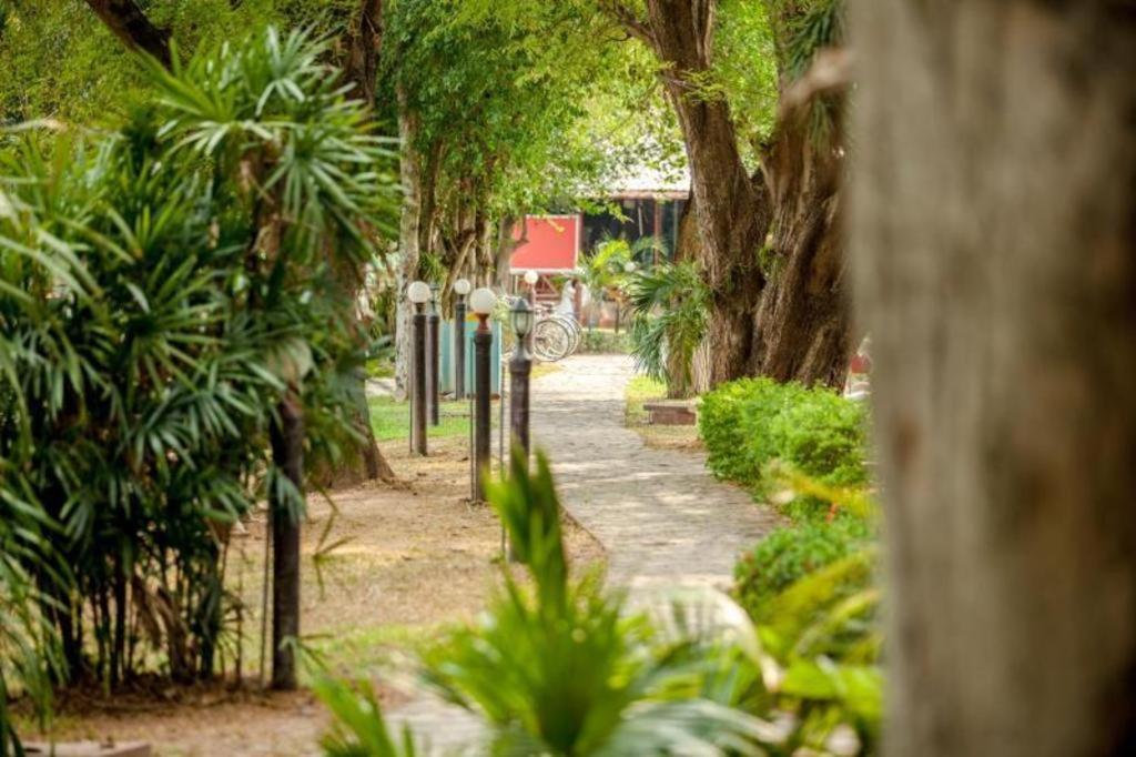 Varee Valley Resort And Restaurant Khon Kaen Exterior photo