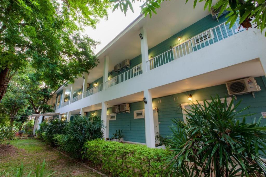 Varee Valley Resort And Restaurant Khon Kaen Exterior photo
